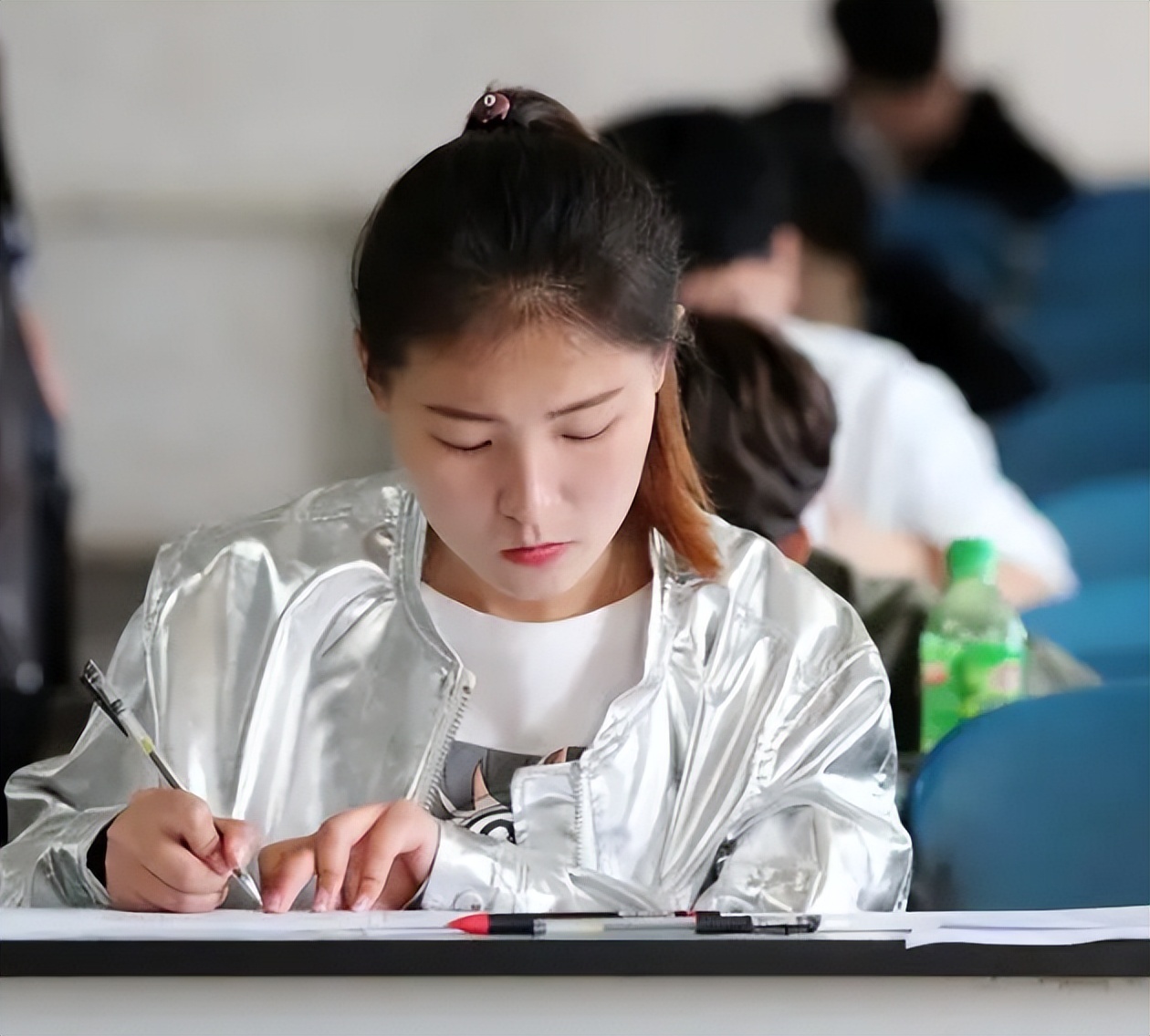 高考和走单招的差距不是一般大，高三一模380分，聪明学生这样选