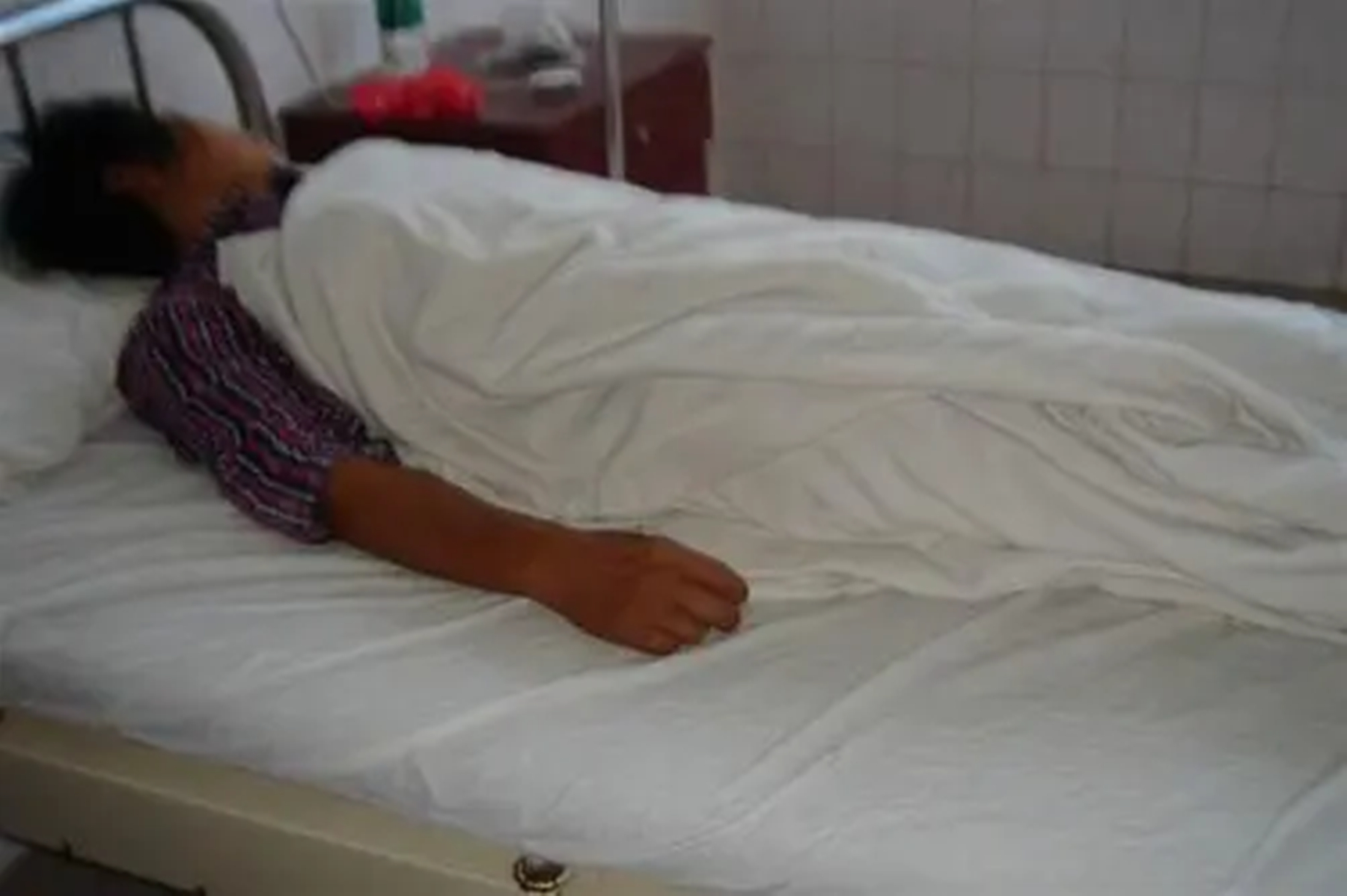 中国最美女囚犯，帮男友贩毒被判死刑，行刑前一声妈妈让人泪目