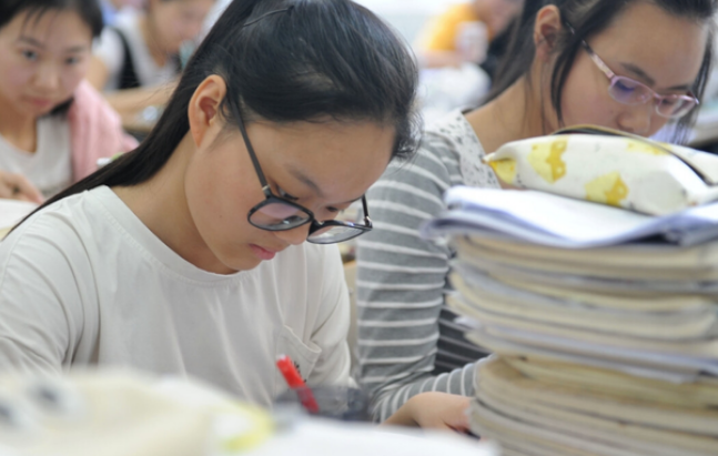 高考为什么使用2B铅笔？用其他铅笔代替行不行？批卷老师给出答案