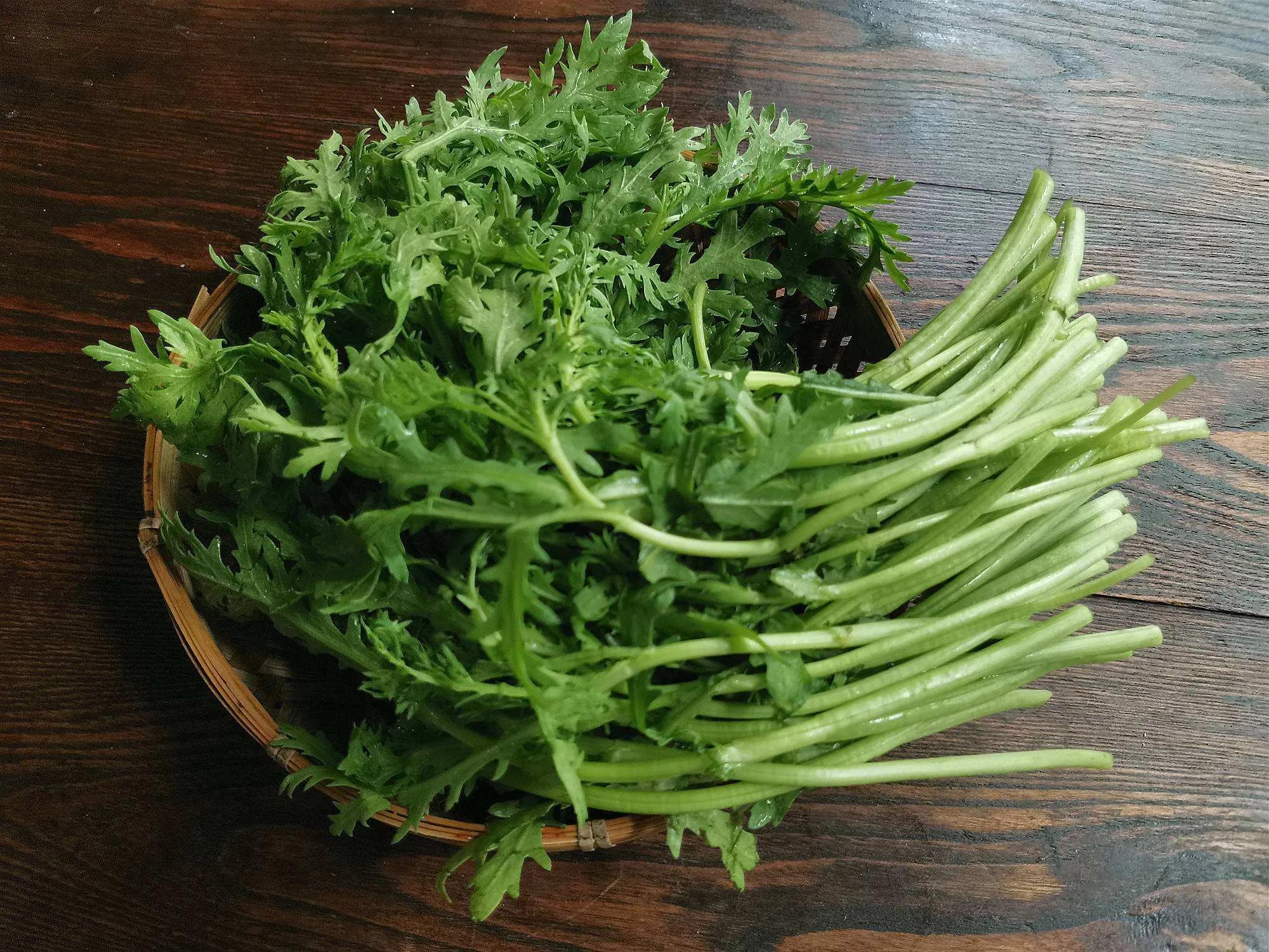 茼蒿也是中药，有三大功效，古时称为皇帝菜，快来了解一下