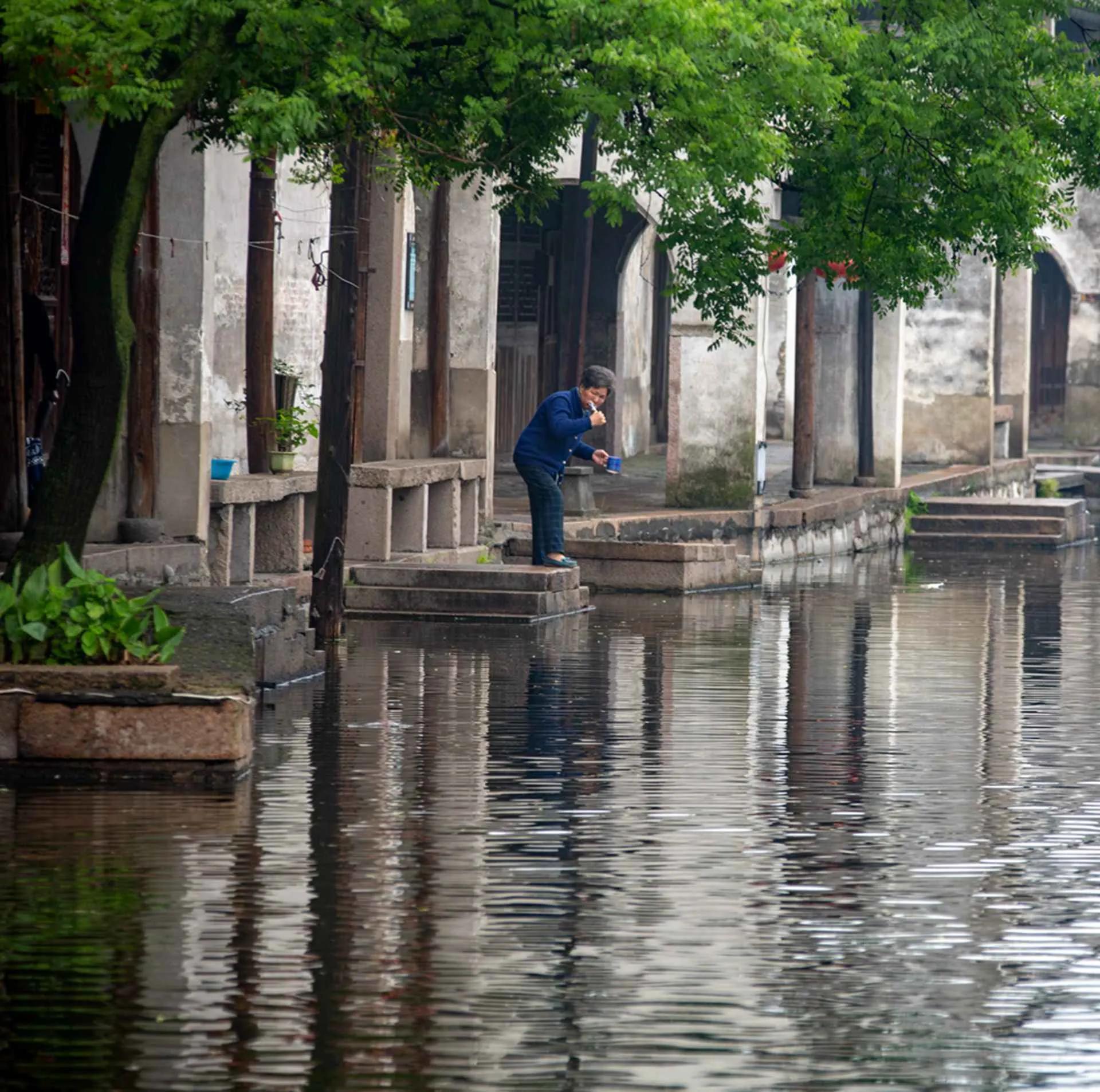细雨霏霏中的南浔古镇 江南水乡名镇