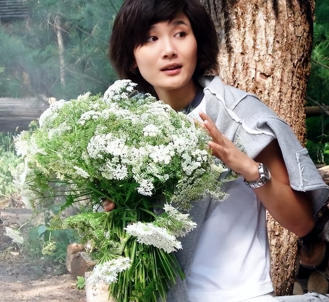 演员潘雨辰，失败的婚姻让我终身难忘，和女儿相依为命很幸福