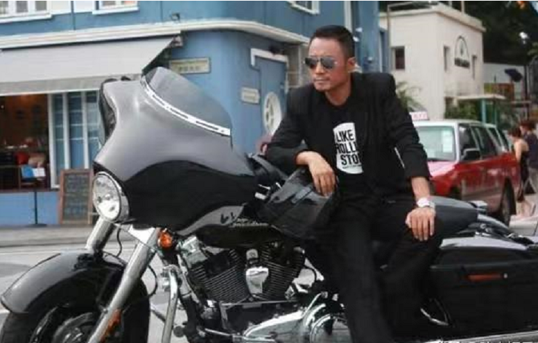 张涵予：44岁爆红后婚姻出现危机，今糟糠妻子成了他的“心病”