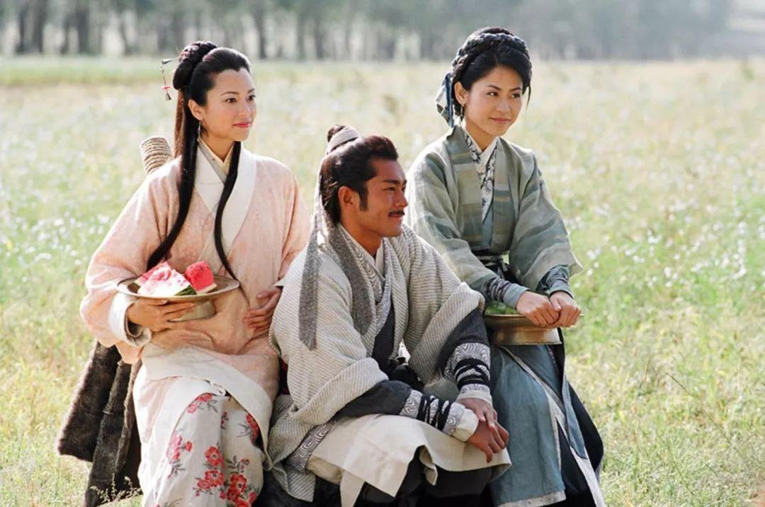 5部经典的穿越剧，看一集就出不来了，哪部是你熬夜追的？