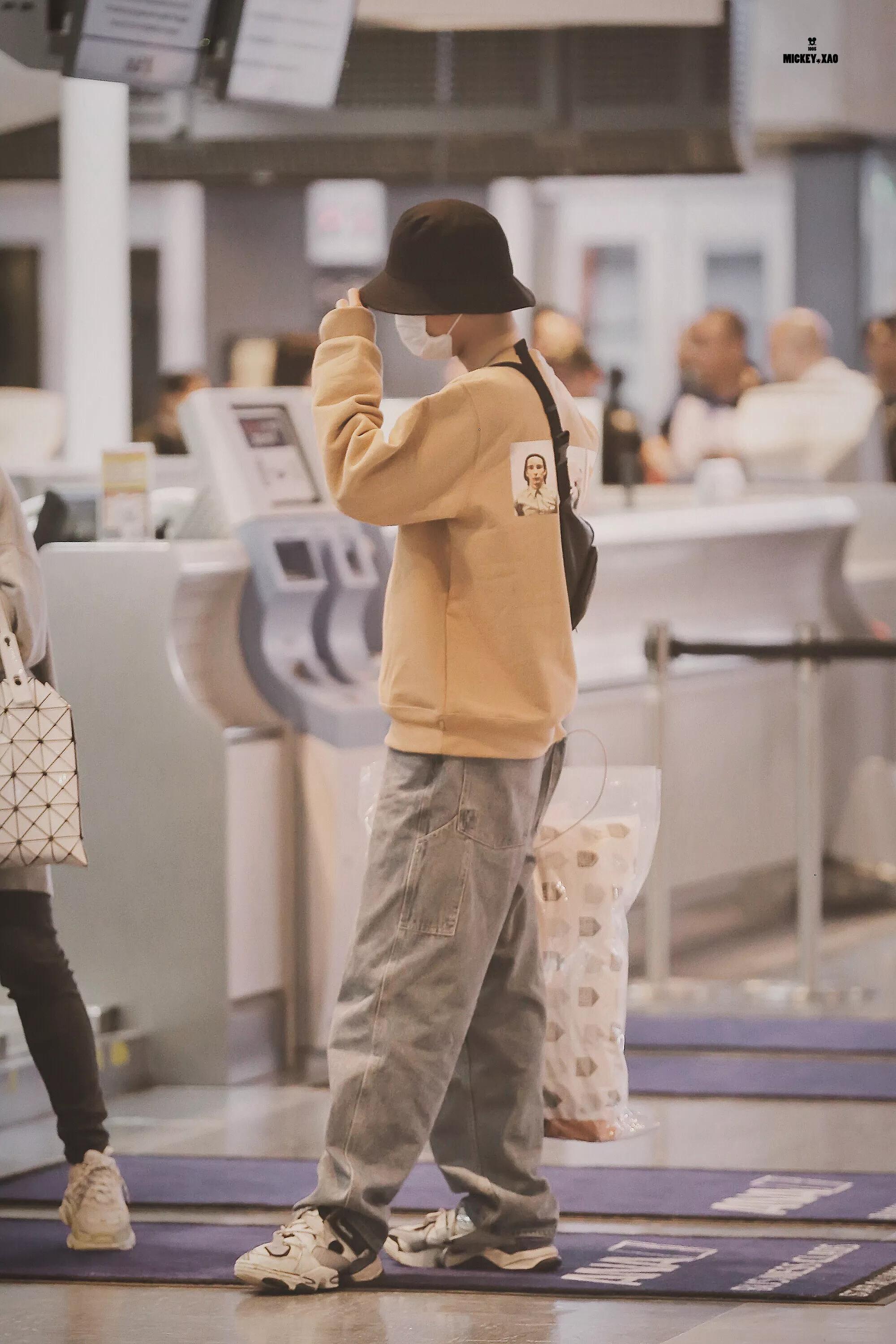 考古肖战:2018年9月—12月机场时间线汇总,今天请叫我收图狂魔