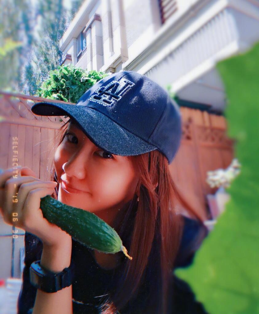 是女明星也是“菜农”！柳岩吃过刘亦菲种的茄子，张馨予家有农场