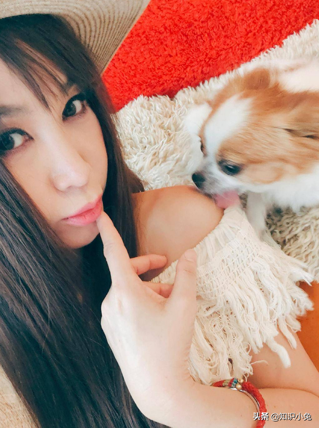 “不老女神”温碧霞与养子出游，12岁养子高大壮硕，被指太亲密