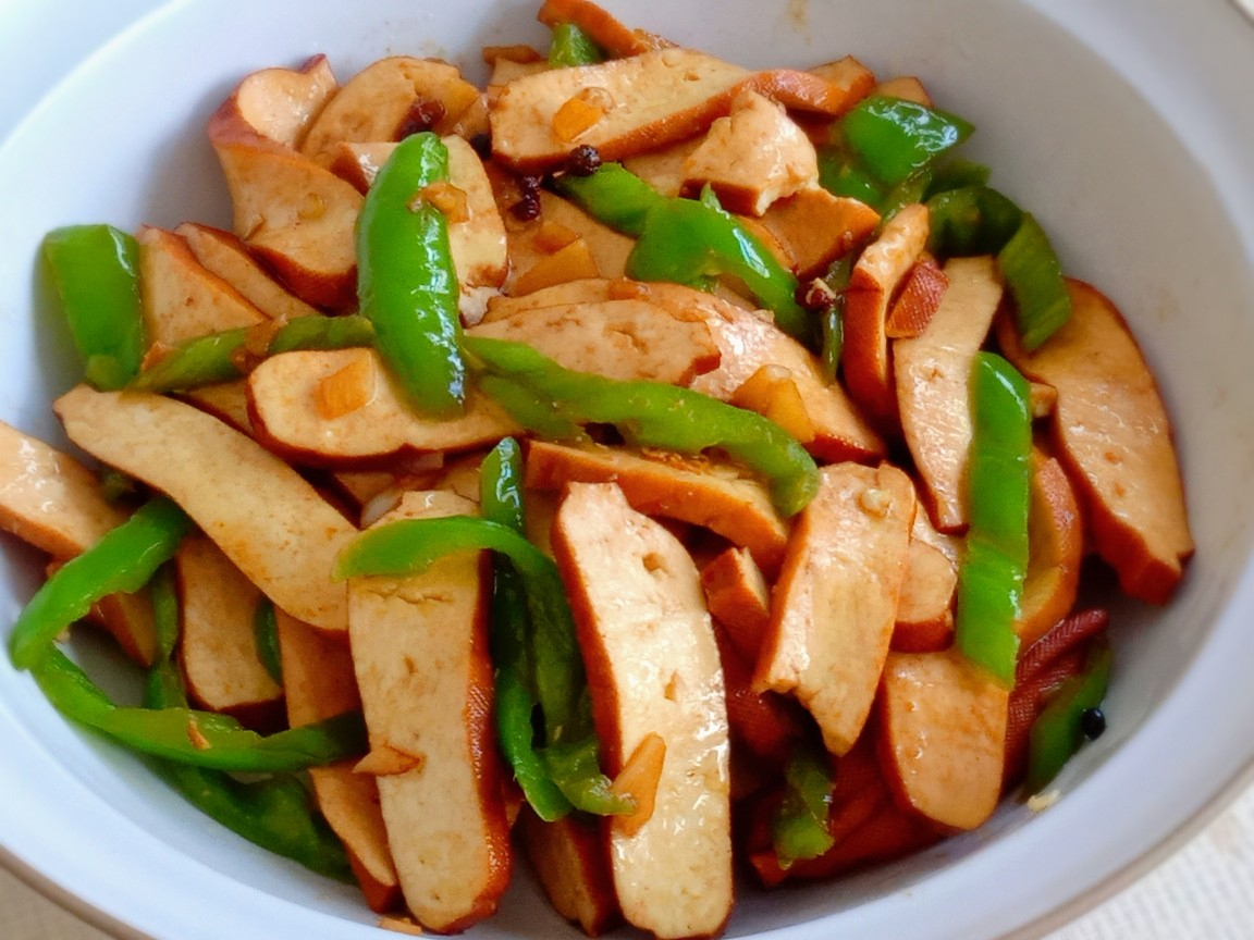 四,青椒炒豆干