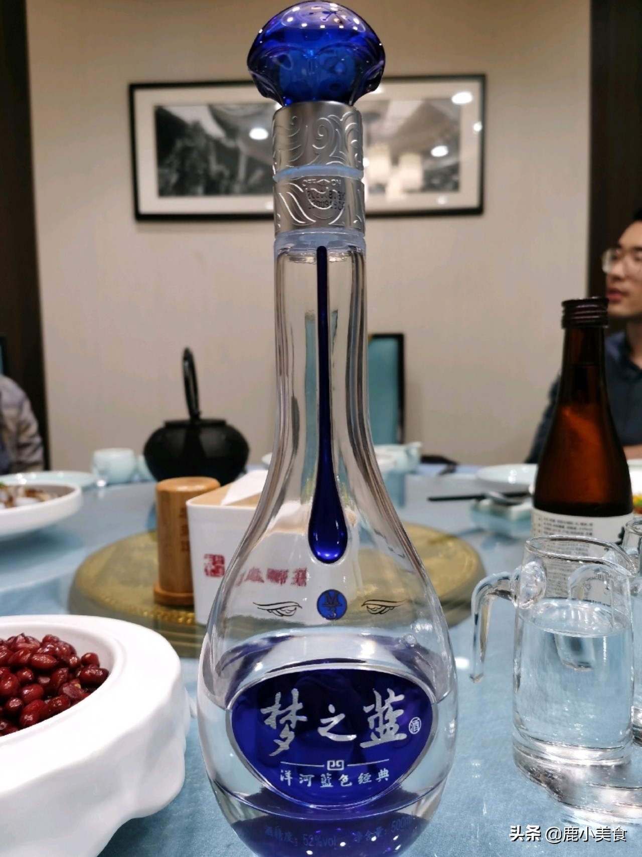 春节和亲友喝酒,“2类白酒”别带上桌,难喝易上头,还会遭人嫌