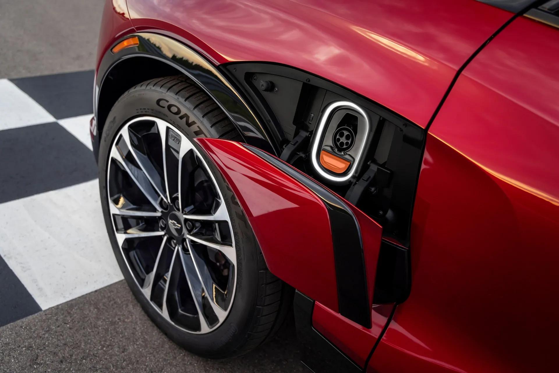 雪佛兰开拓者EV发布，纯电续航515KM，内饰很亮眼