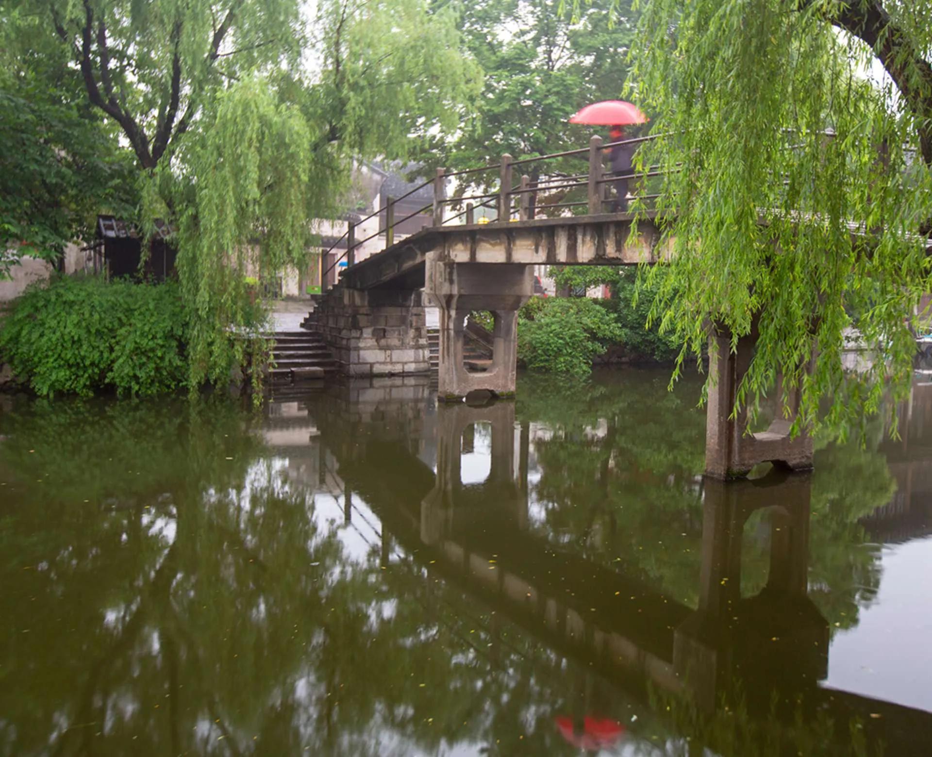 细雨霏霏中的南浔古镇 江南水乡名镇