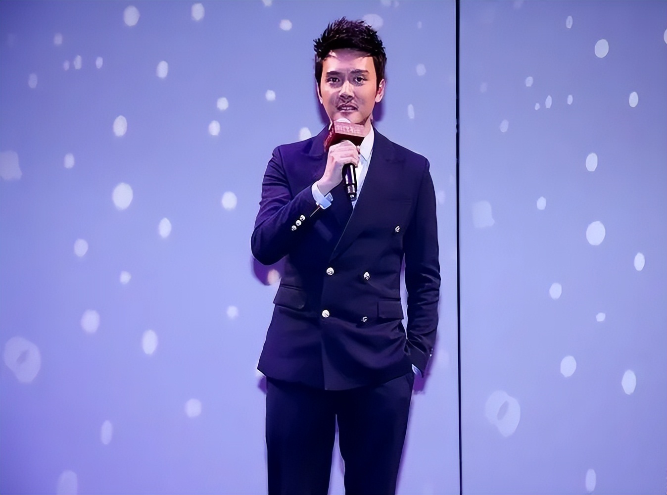 男星衣品—冯绍峰（四）