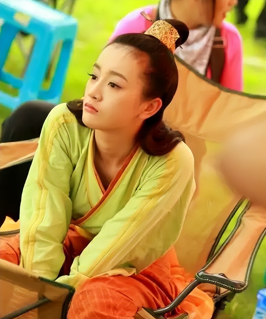 颜值忽高忽低、脸部时好时坏，这些灵动的女明星，都被医美坑惨了