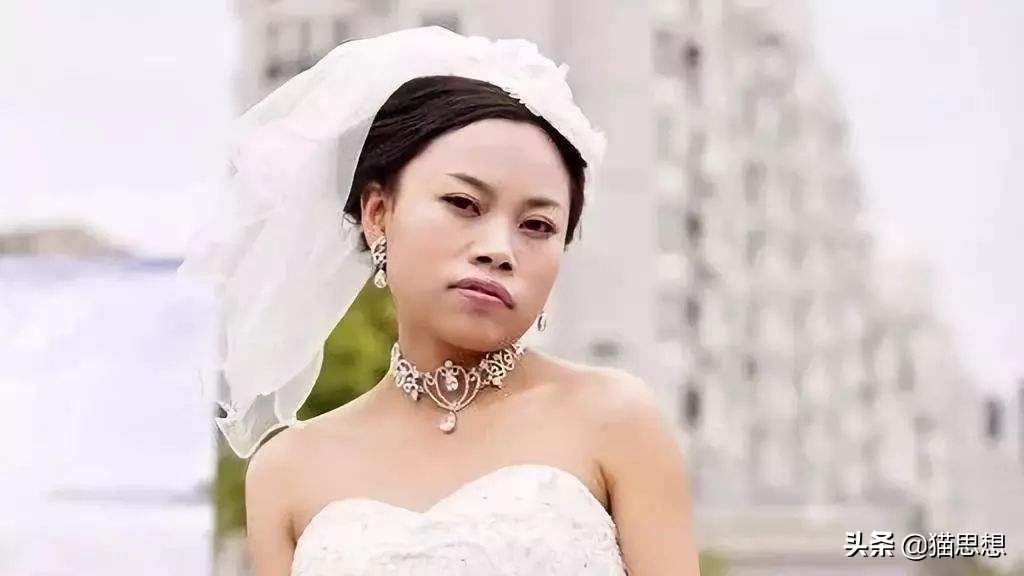 从芙蓉姐姐到凤姐，华丽蜕变的背后是中国女性与命运的抗争