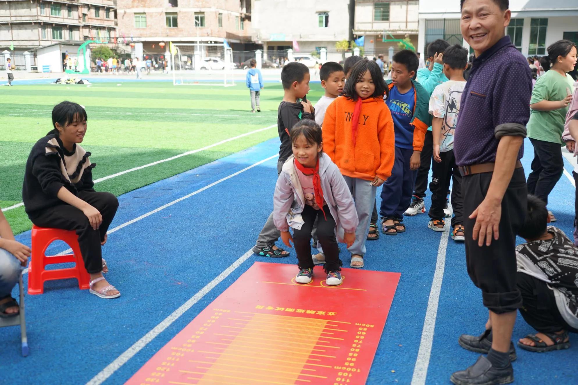 2022斗里鎮(zhèn)小學(xué)運(yùn)動(dòng)會(huì)第一天(圖14) 2022斗里鎮(zhèn)小學(xué)運(yùn)動(dòng)會(huì)第一天(圖14)