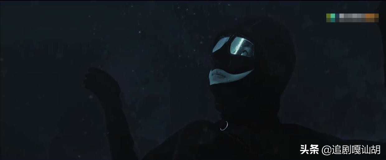 《通天塔》崔志明的出现让剧情扑朔迷离，莫非是“刺猬”冒充他？