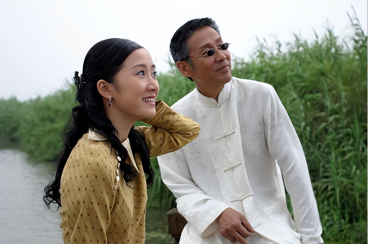 陈道明：娶央视主持人恩爱40年，和妻子互相成就，女儿是他的骄傲