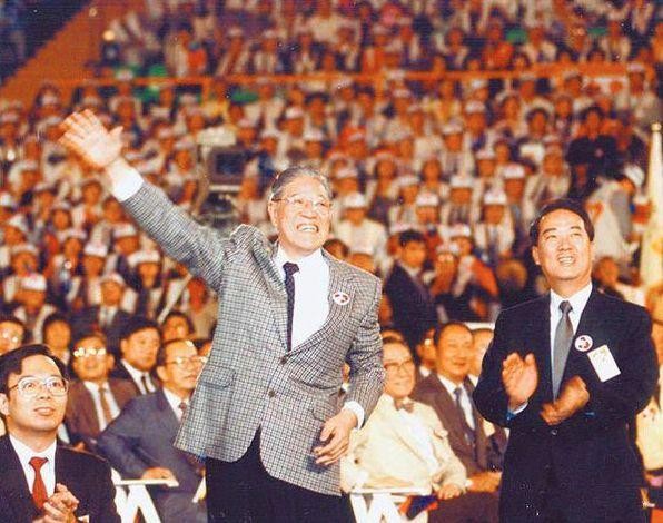 96年台海危机有多紧张？台退役军官：士兵写好遗嘱，枪全部上膛