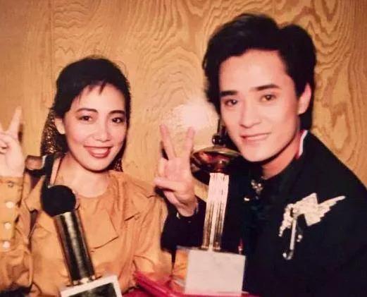 青歌赛“魔咒”：那些天才级的冠军，后来有几人还留在歌坛？