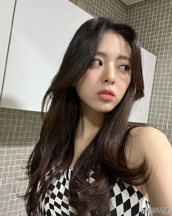 ITZY和NMIXX谁能接棒TWICE，就看ITZY此次回归，希望能公平竞争