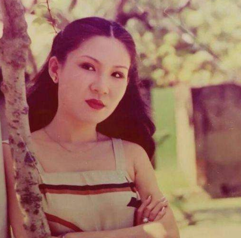 杨钧钧：当年的古龙御用女主惨遭群嘲，她经历了什么？