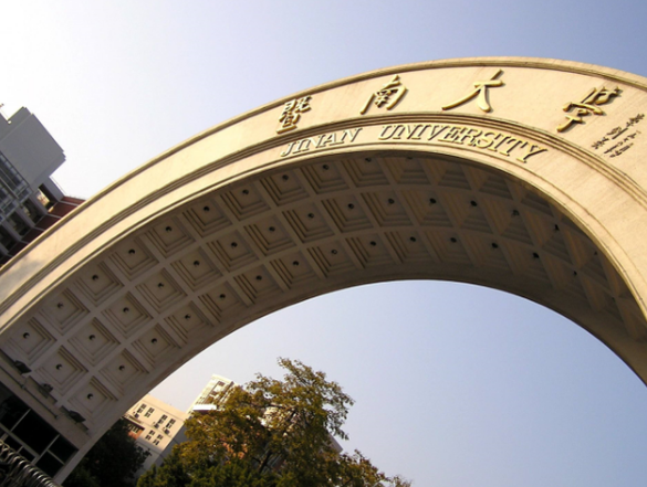 全国“寒酸”大学宿舍排名，越看越扎心，堪比真人版“荒野求生”