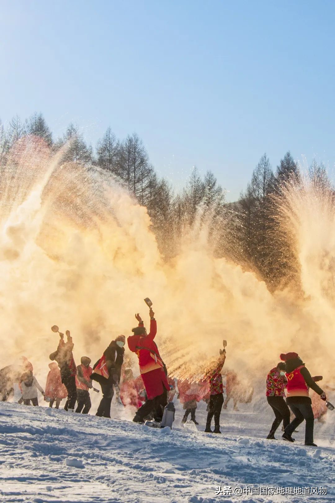 打雪仗吗，走医保的那种？东北人玩雪到底有多猛？