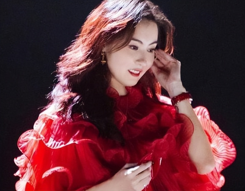 刚出名就耍大牌？顶撞狡辩、抠图轧戏、带头网暴，这些明星可真行