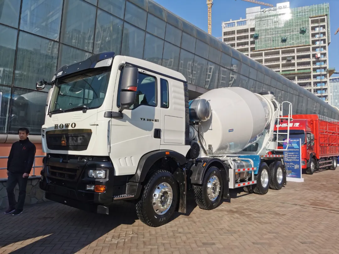 中国重汽2022年会都有啥车？600马力黄河X7丨汕德卡C9H等30多款