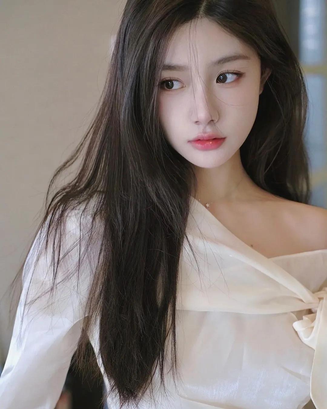 "纯欲风"女生图鉴,清纯又气质,你有没有被撩到