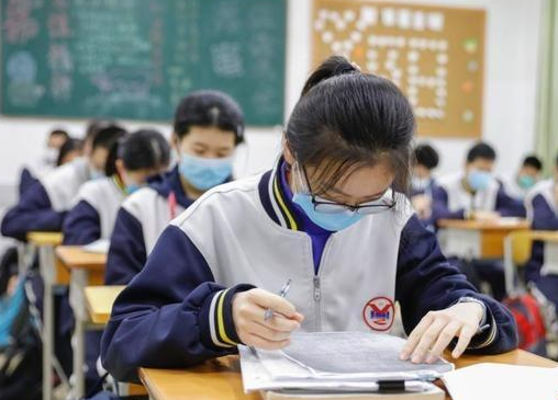 上海本科大学排名，共40所分6个档次，同济只能排在第2档？