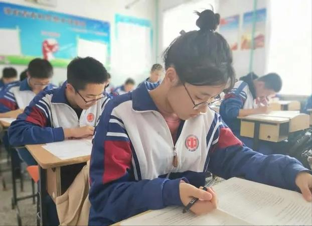 高三学生，期末考试成绩413分，今年有望考上大学吗？