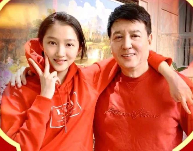 今日6大瓜：四字女星恋情、薇娅老公被罚、《披荆斩棘2》阵容