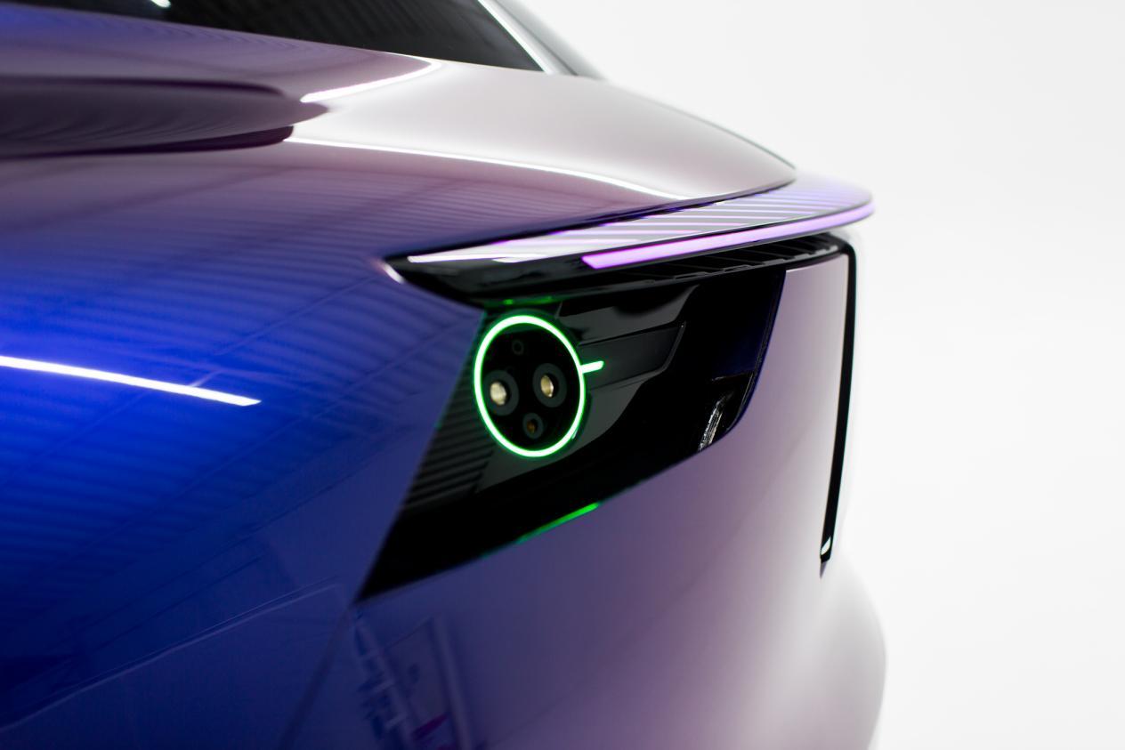 百度旗下第一款车来了！静态体验集度ROBO-01概念车