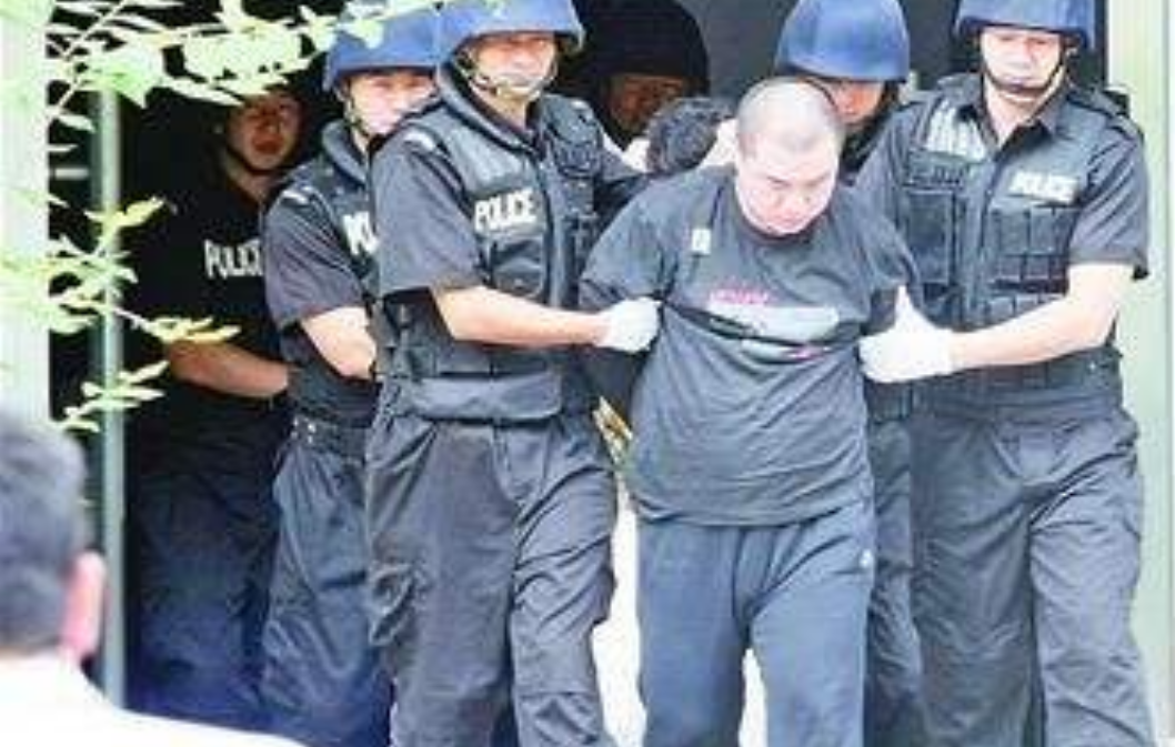 2009年一饭店老板回家后，杀害一家6口，邻居：刚发了600万拆迁款