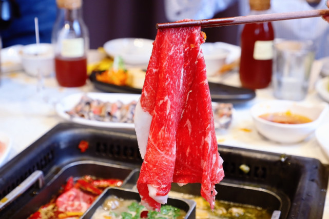 �ı�����ҵ�ġ���Ʒ���塱�ù˿ͻع��й��˳Է���ζ��