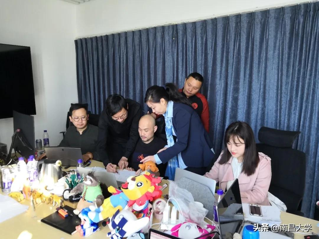 “冰墩墩”设计主创、火炬手······冬奥会上的南昌大学身影