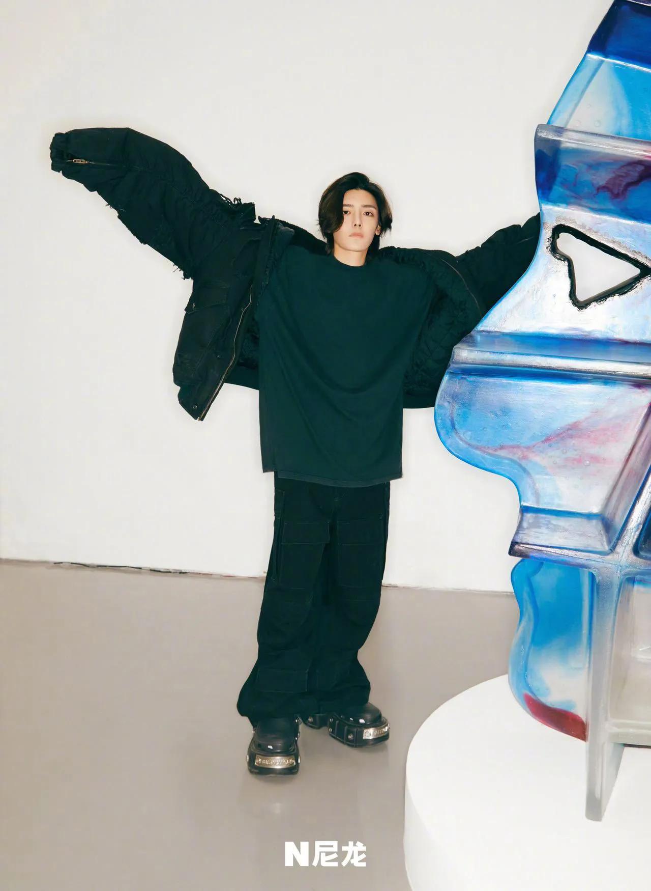 侯明昊尼龙艺术馆奇想大片，真好看，真的可可爱爱，帅帅气气