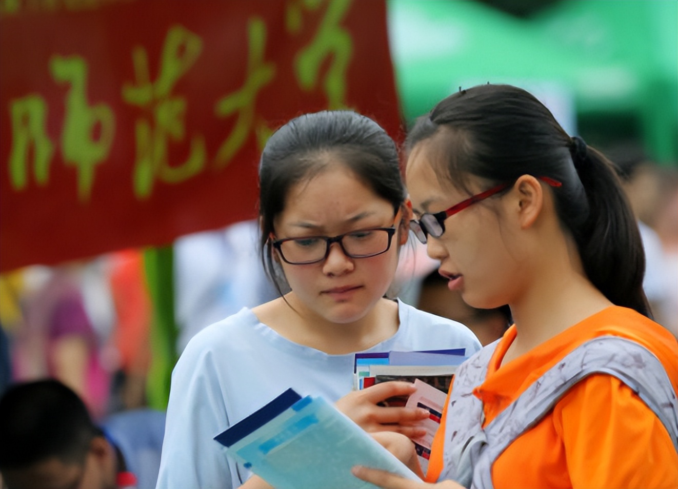 差“1cm”都不行！高考报考身高有硬指标，170cm的男生别轻易报考