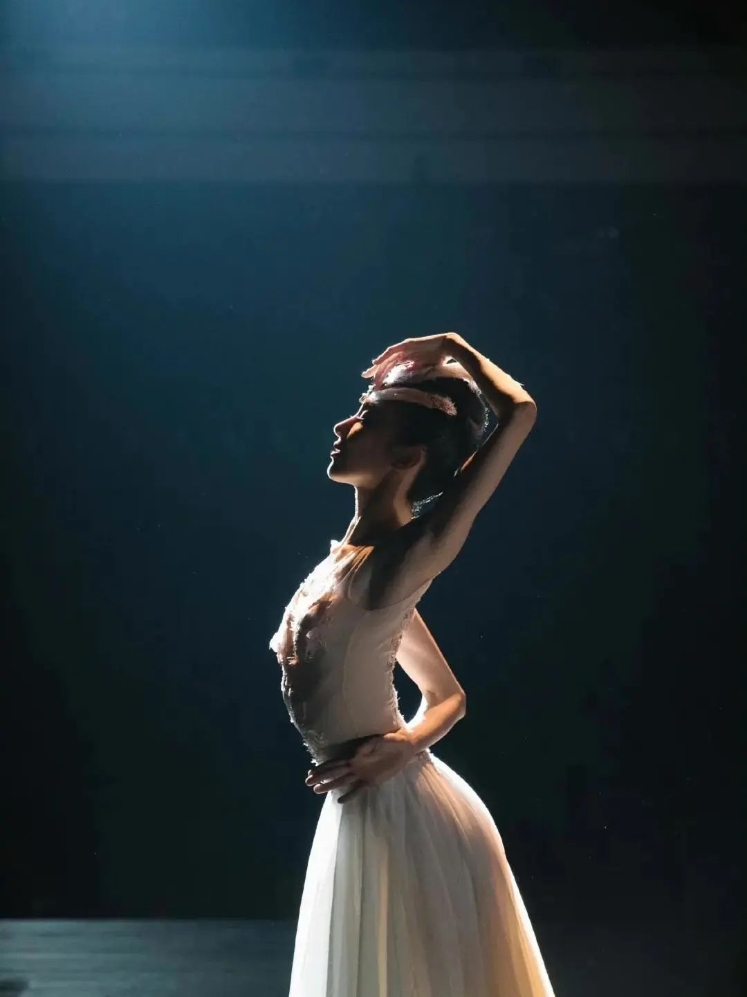 连续2次登上春晚,朱洁静太美了