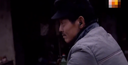 故事：湖南一女大学生精神失常，甘愿与50岁拾荒者生子，母亲崩溃