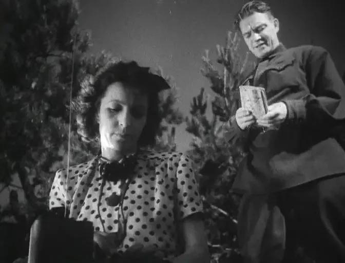 世界电影（0106）苏联电影《锄奸记》（1945）剧照欣赏