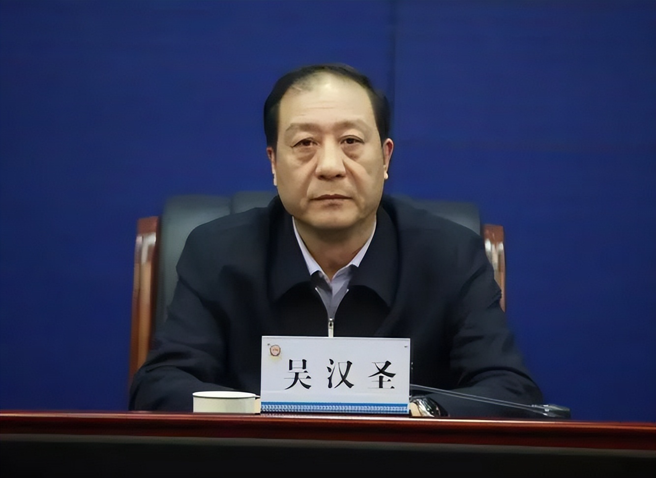 吳漢圣重返原單位：曾怒批干部找“替身”培訓