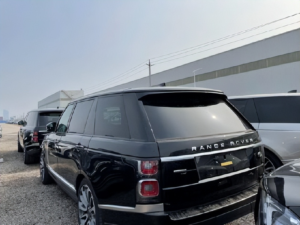 21款路虎揽胜行政创世加长30现车手续齐当天票