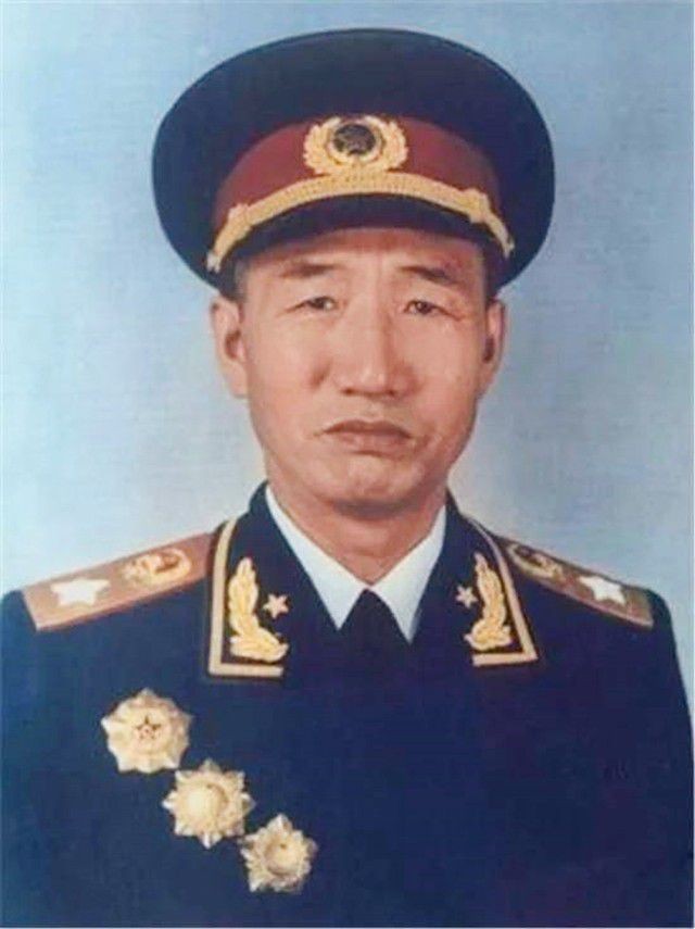 54年李先念向毛主席提出一请求，主席：你真是一见面就给我出难题