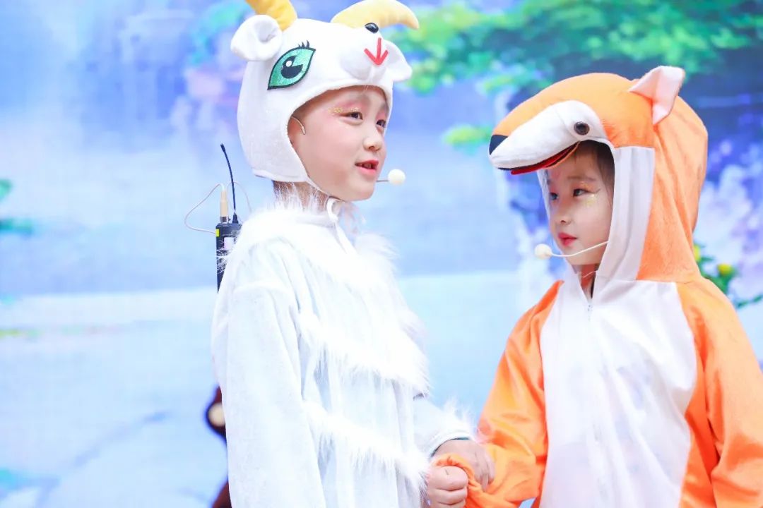 花田花绽，阅读悦心｜双流区黄甲小学举行读书节之阅读表演赛