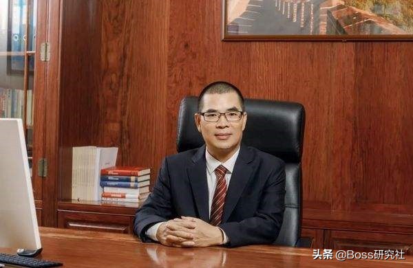 广东云浮“十大富豪”，人均身价32.3亿，温鹏程身价暴跌60亿