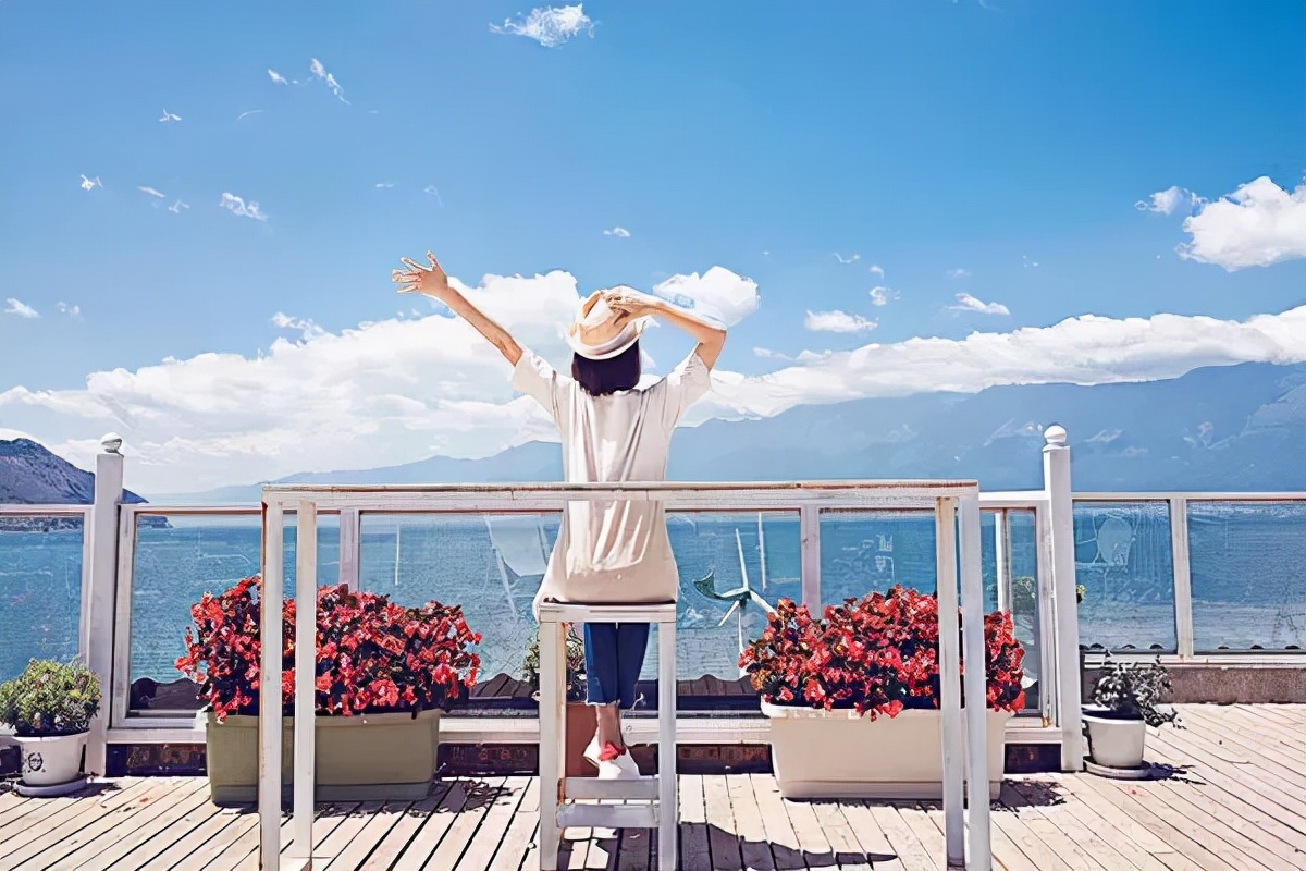 读万卷书,行万里路,喜欢旅游,更喜欢的是沿途的风景和看风景的心情.