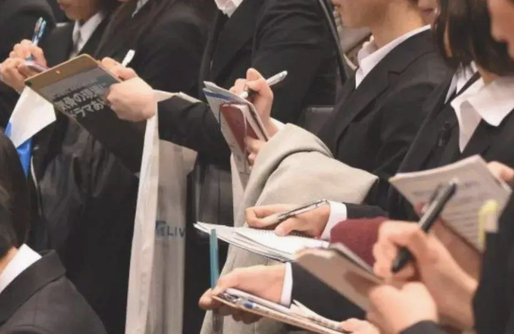 毕业生平均月薪都在多少呢？大学本科可达5000+，是你在拖后腿吗