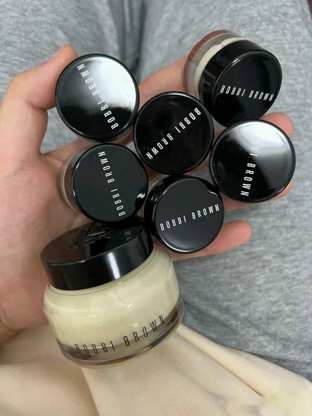 冬天涂面霜到底有多重要？保湿、美白和淡纹紧致，都是面霜的作用